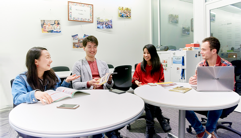 金沙现金中国网娱乐平台 斉歓蛇のせいで、彼は兄妹にモ・イセが帰ってきたことを伝えていない。